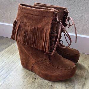 Steve Madden Armoryy Wedge Fringe Booties